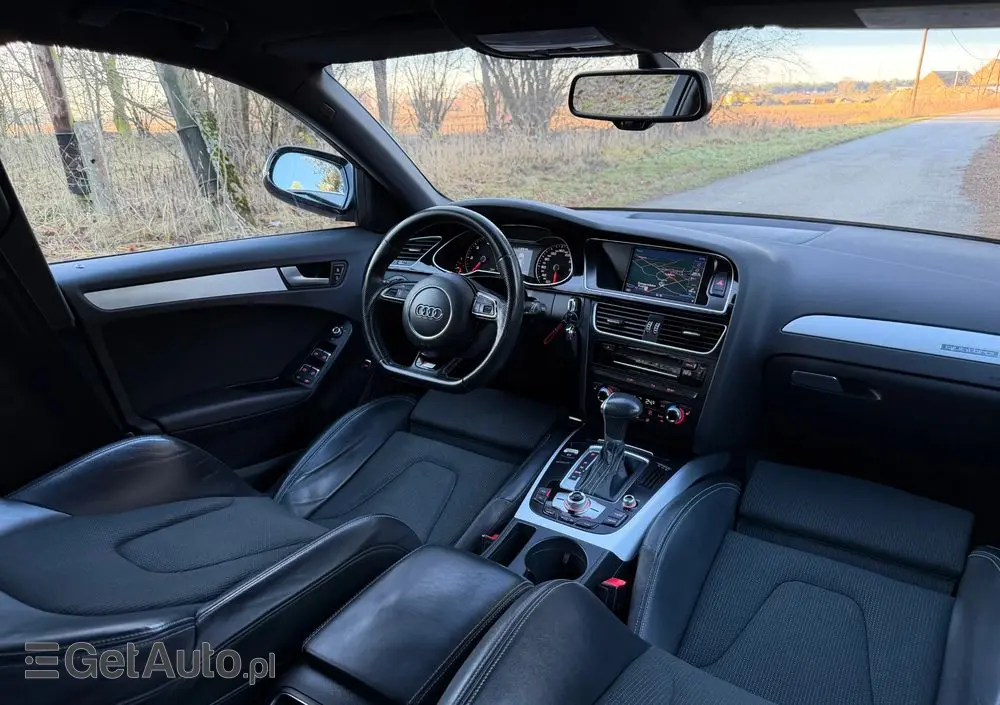 AUDI A4 Avant 2.0 TDI DPF quattro S tronic S line Sportpaket