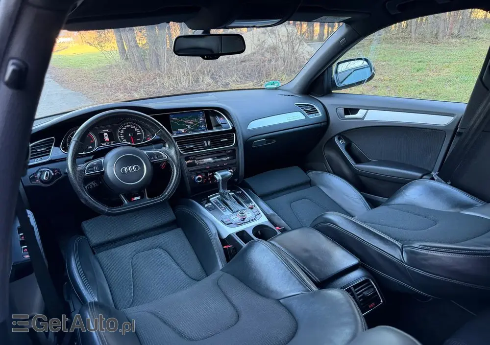 AUDI A4 Avant 2.0 TDI DPF quattro S tronic S line Sportpaket