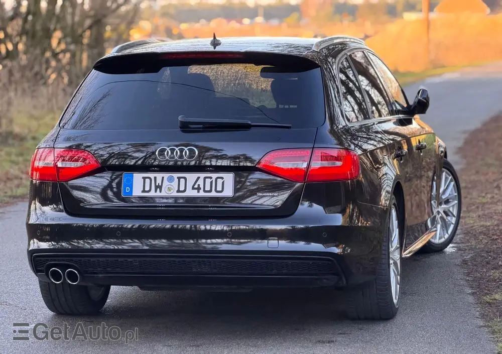 AUDI A4 Avant 2.0 TDI DPF quattro S tronic S line Sportpaket