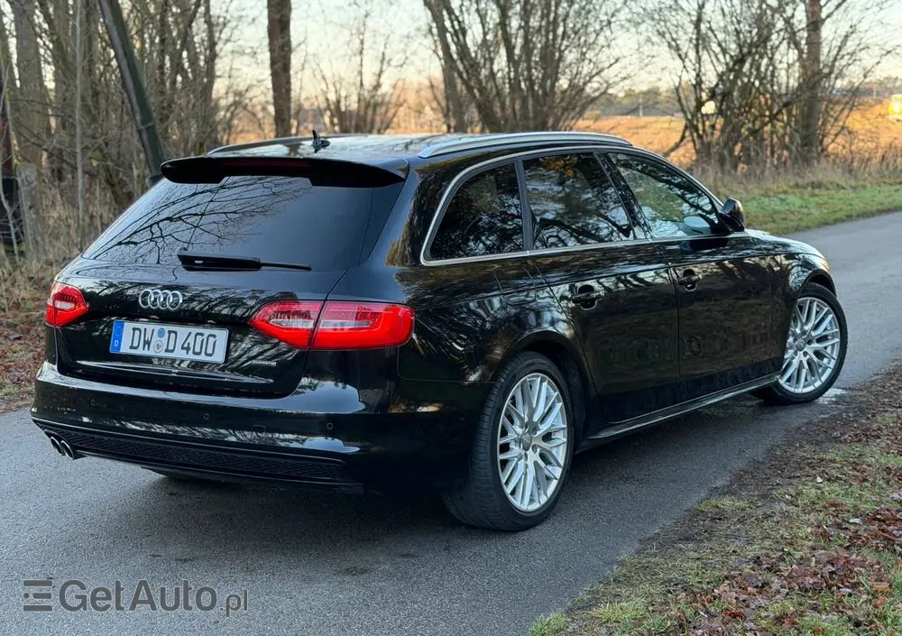 AUDI A4 Avant 2.0 TDI DPF quattro S tronic S line Sportpaket