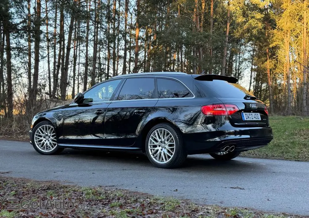 AUDI A4 Avant 2.0 TDI DPF quattro S tronic S line Sportpaket