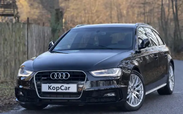AUDI A4 Avant 2.0 TDI DPF quattro S tronic S line Sportpaket
