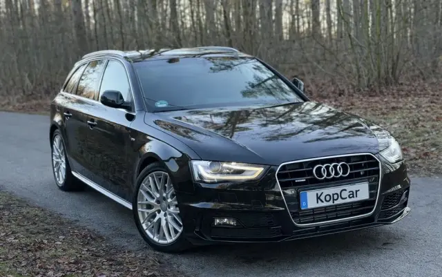 AUDI A4 Avant 2.0 TDI DPF quattro S tronic S line Sportpaket