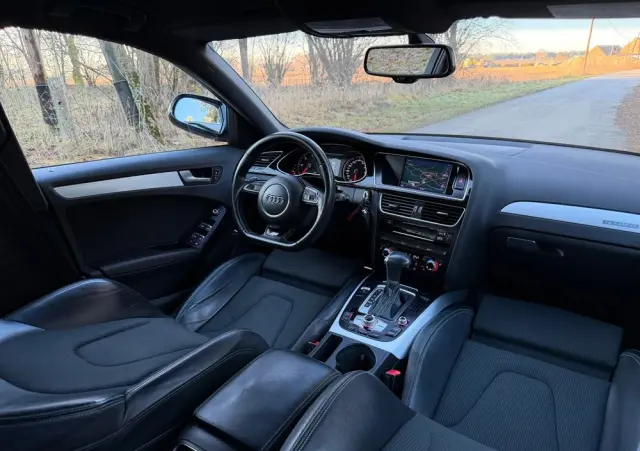 AUDI A4 Avant 2.0 TDI DPF quattro S tronic S line Sportpaket