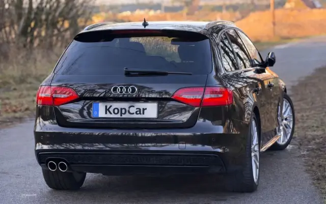 AUDI A4 Avant 2.0 TDI DPF quattro S tronic S line Sportpaket