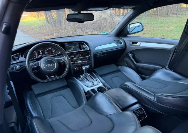 AUDI A4 Avant 2.0 TDI DPF quattro S tronic S line Sportpaket