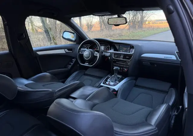 AUDI A4 Avant 2.0 TDI DPF quattro S tronic S line Sportpaket