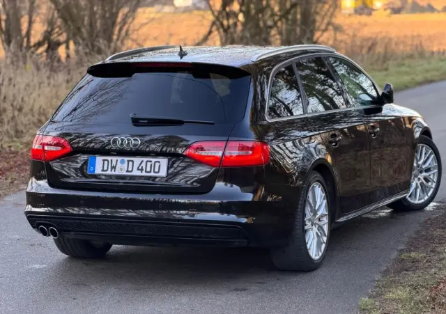 AUDI A4 Avant 2.0 TDI DPF quattro S tronic S line Sportpaket
