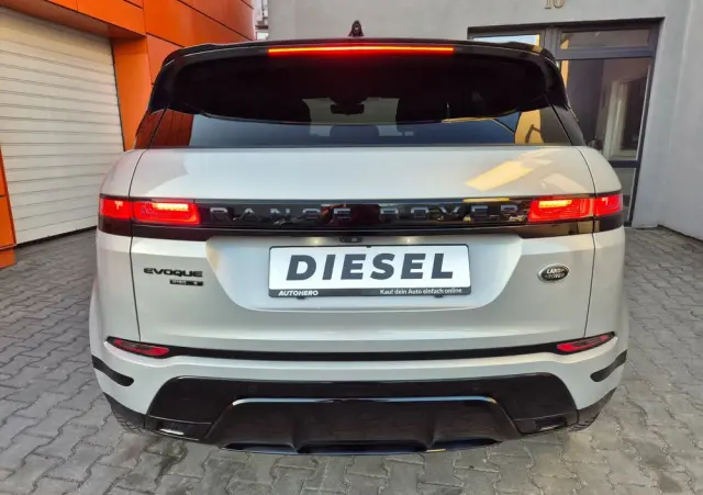 LAND ROVER Range Rover Evoque D150 R-Dynamic S