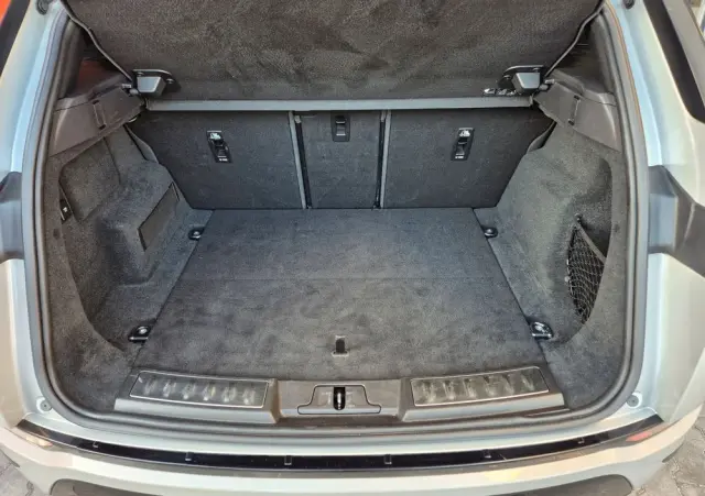 LAND ROVER Range Rover Evoque D150 R-Dynamic S