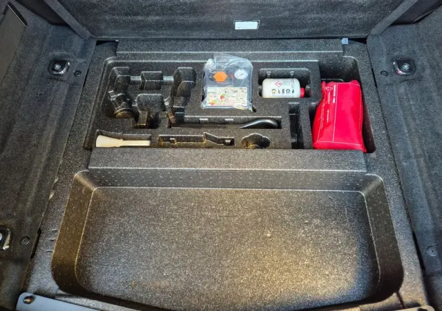 LAND ROVER Range Rover Evoque D150 R-Dynamic S