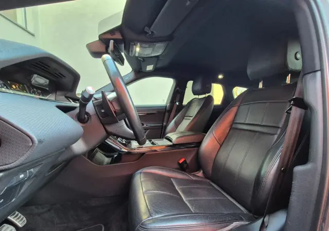 LAND ROVER Range Rover Evoque D150 R-Dynamic S