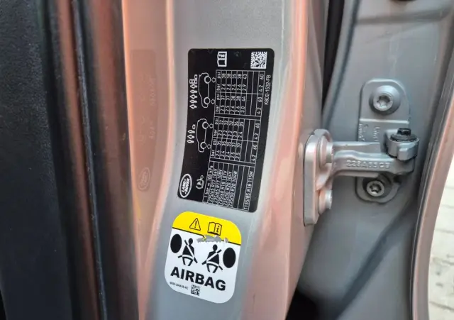 LAND ROVER Range Rover Evoque D150 R-Dynamic S