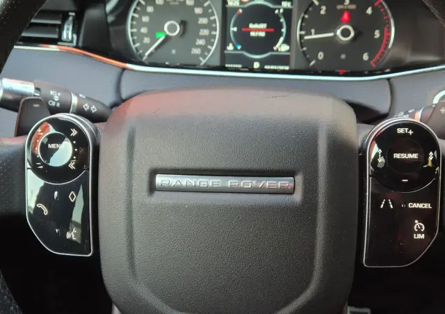 LAND ROVER Range Rover Evoque D150 R-Dynamic S