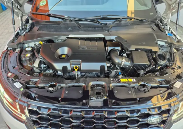 LAND ROVER Range Rover Evoque D150 R-Dynamic S