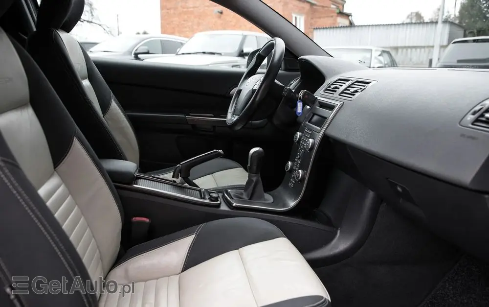 VOLVO C30 2.0D R-Design