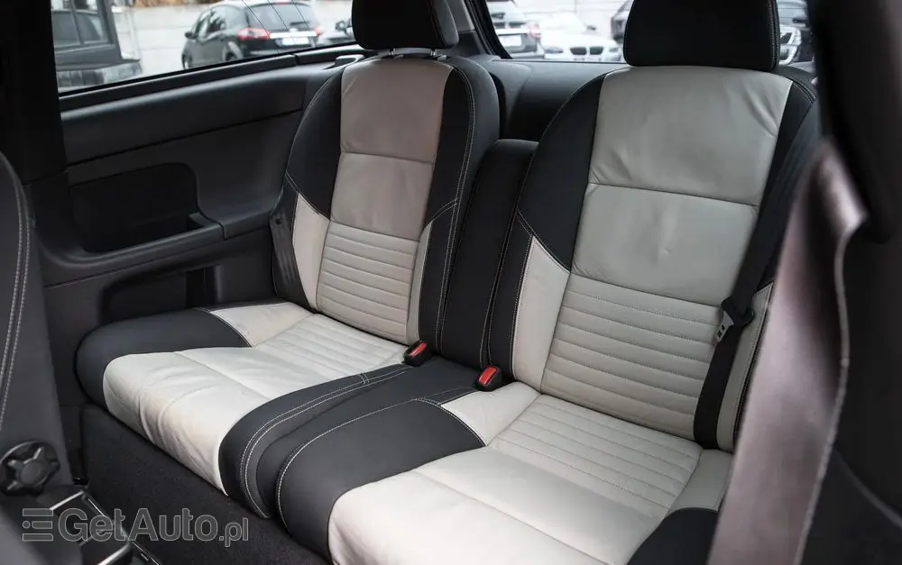 VOLVO C30 2.0D R-Design