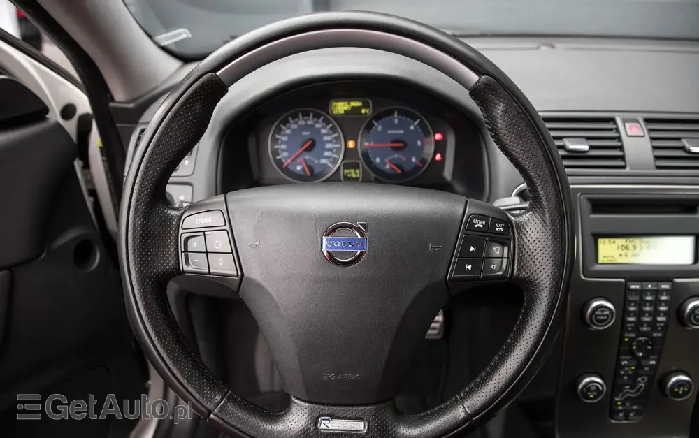 VOLVO C30 2.0D R-Design