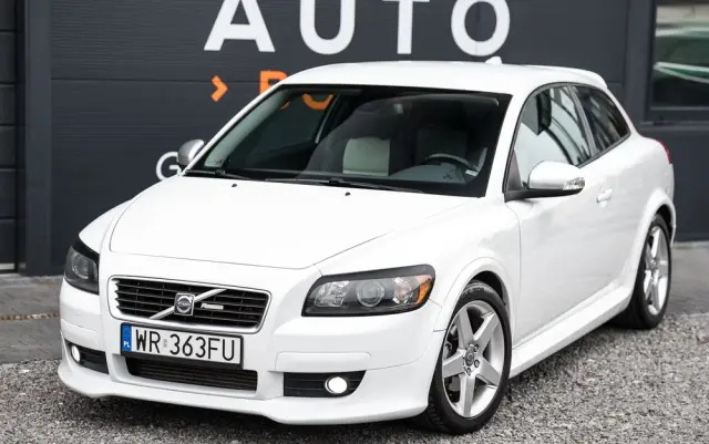 VOLVO C30 2.0D R-Design