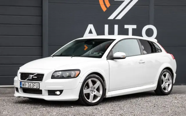 VOLVO C30 2.0D R-Design