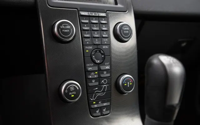 VOLVO C30 2.0D R-Design