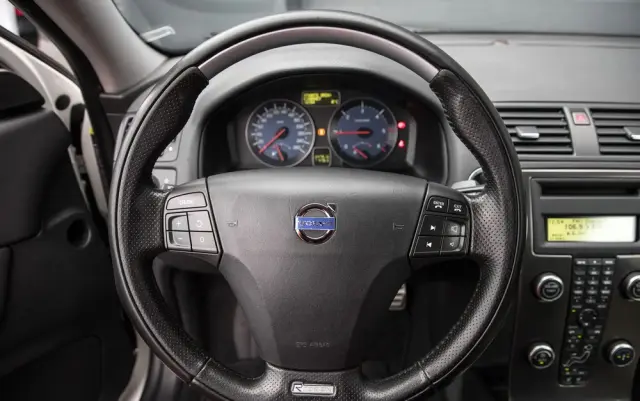 VOLVO C30 2.0D R-Design