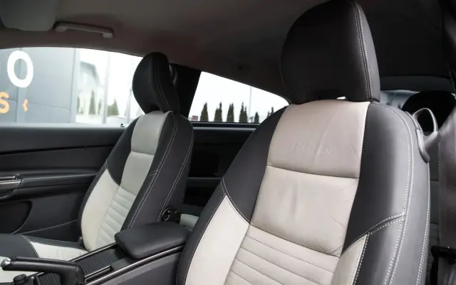 VOLVO C30 2.0D R-Design