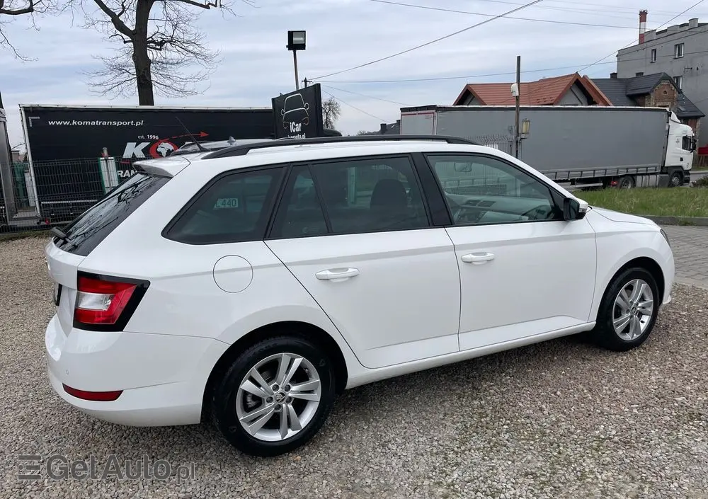 SKODA Fabia 1.0 TSI Ambition