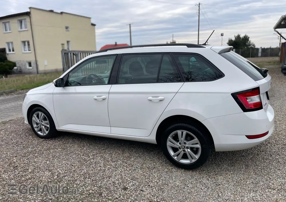 SKODA Fabia 1.0 TSI Ambition