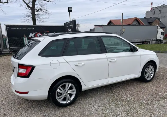 SKODA Fabia 1.0 TSI Ambition