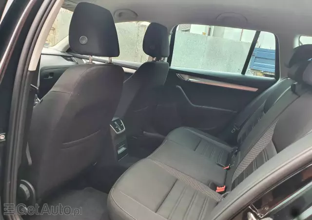 SKODA Octavia 2.0 TDI Edition DSG