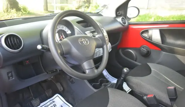 TOYOTA Aygo 