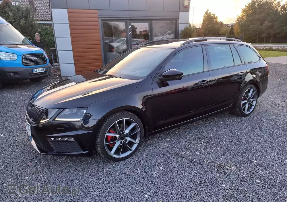 SKODA Octavia 2.0 TDI SCR RS DSG