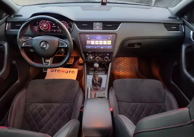 SKODA Octavia 2.0 TDI SCR RS DSG