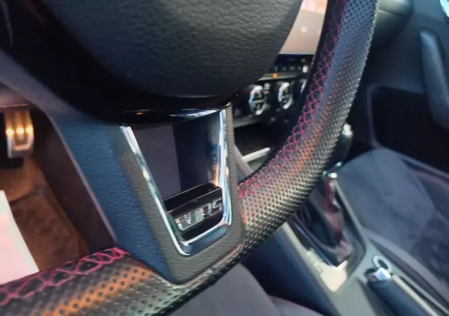 SKODA Octavia 2.0 TDI SCR RS DSG