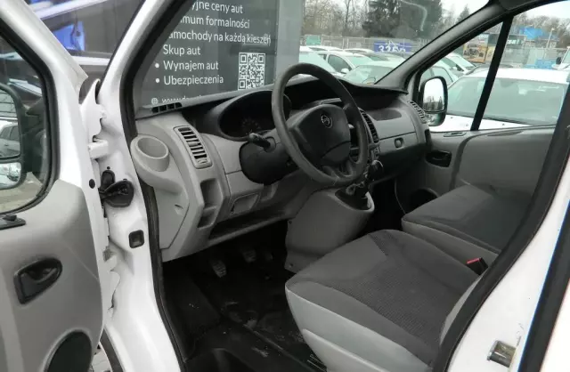 OPEL Vivaro 
