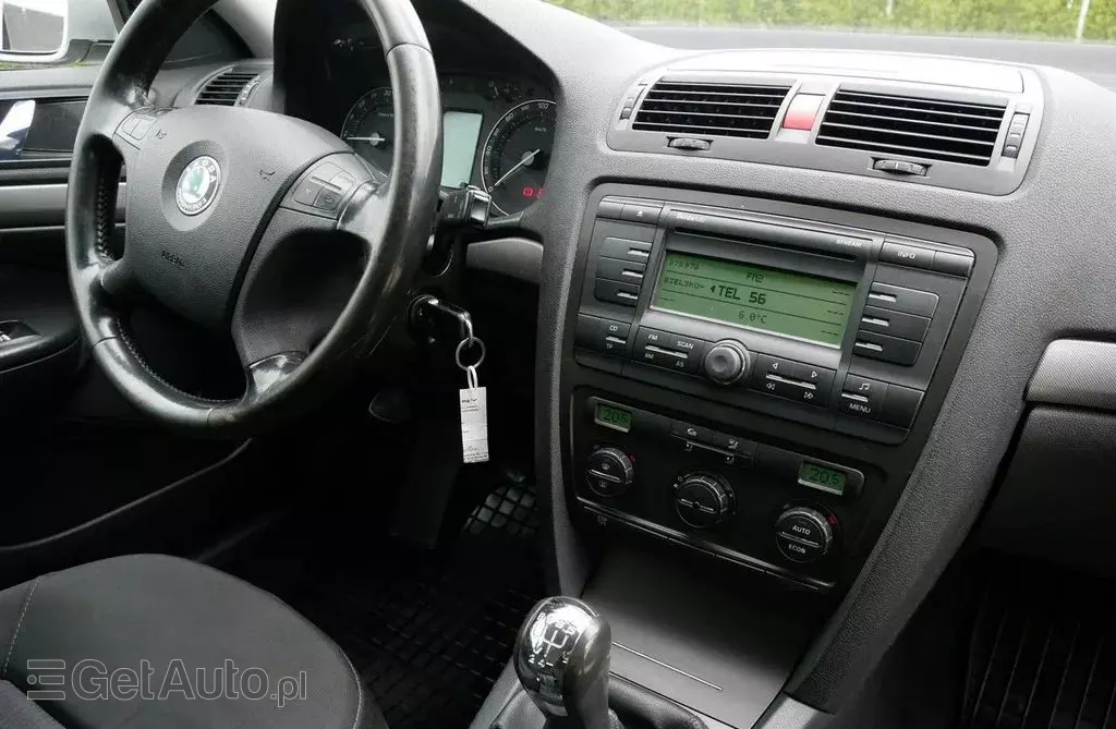 SKODA Octavia 