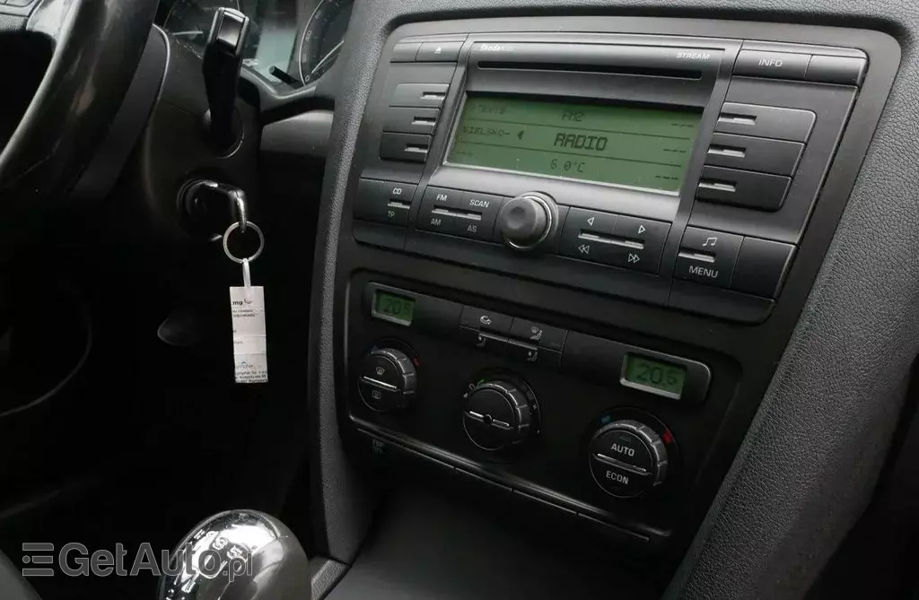 SKODA Octavia 