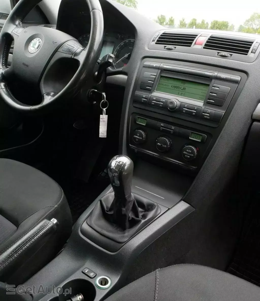 SKODA Octavia 
