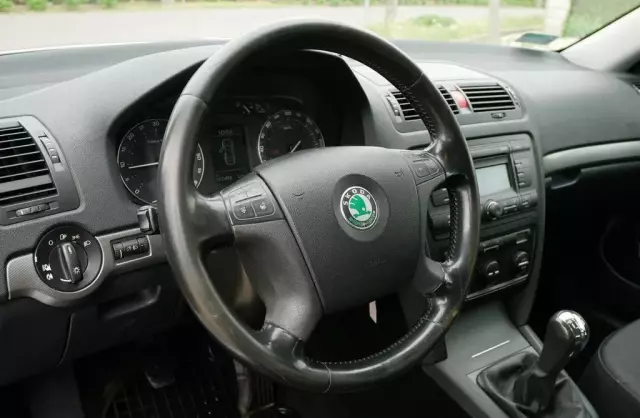 SKODA Octavia 