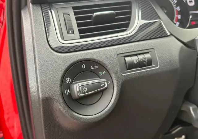 SKODA RAPID Spaceback 1.6 TDI (Green tec) Monte Carlo