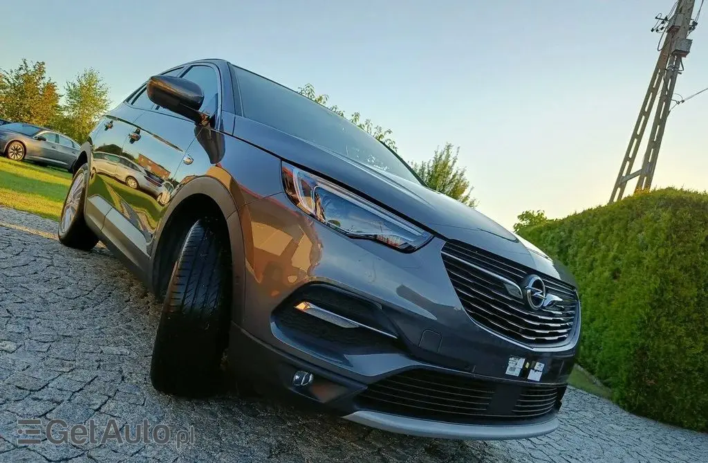 OPEL Grandland 