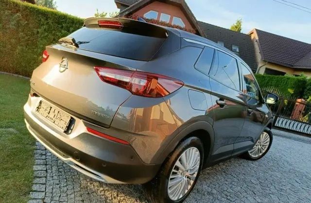 OPEL Grandland 