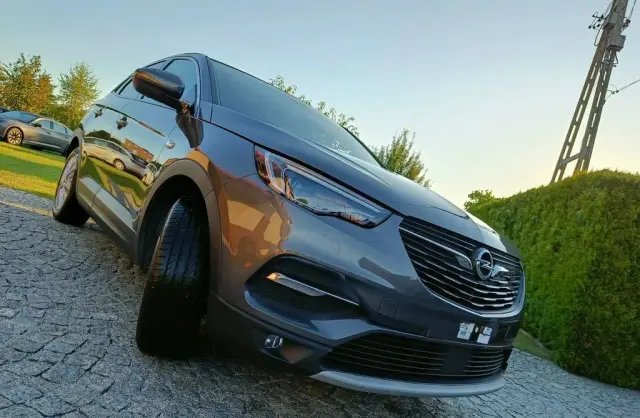 OPEL Grandland 
