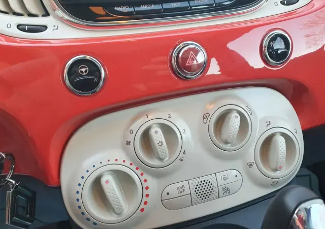 FIAT 500 1.2 8V Lounge Euro6