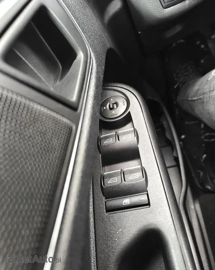 FORD B-MAX 1.0 EcoBoost SYNC Edition