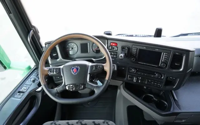 SCANIA R 450 / RETARDER / KLIMATYZACJA  POSTOJOWA 