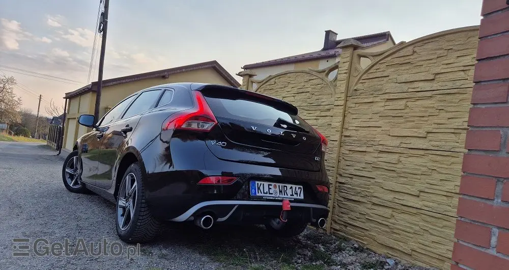VOLVO V40 D2 RDesign