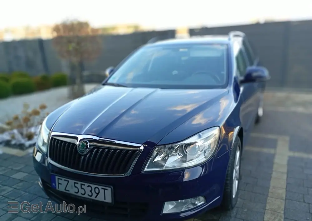 SKODA Octavia 1.6 TDI Ambiente DSG