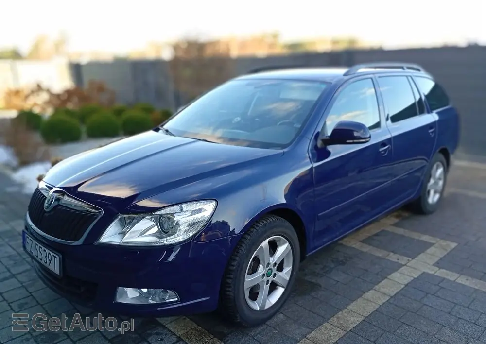 SKODA Octavia 1.6 TDI Ambiente DSG
